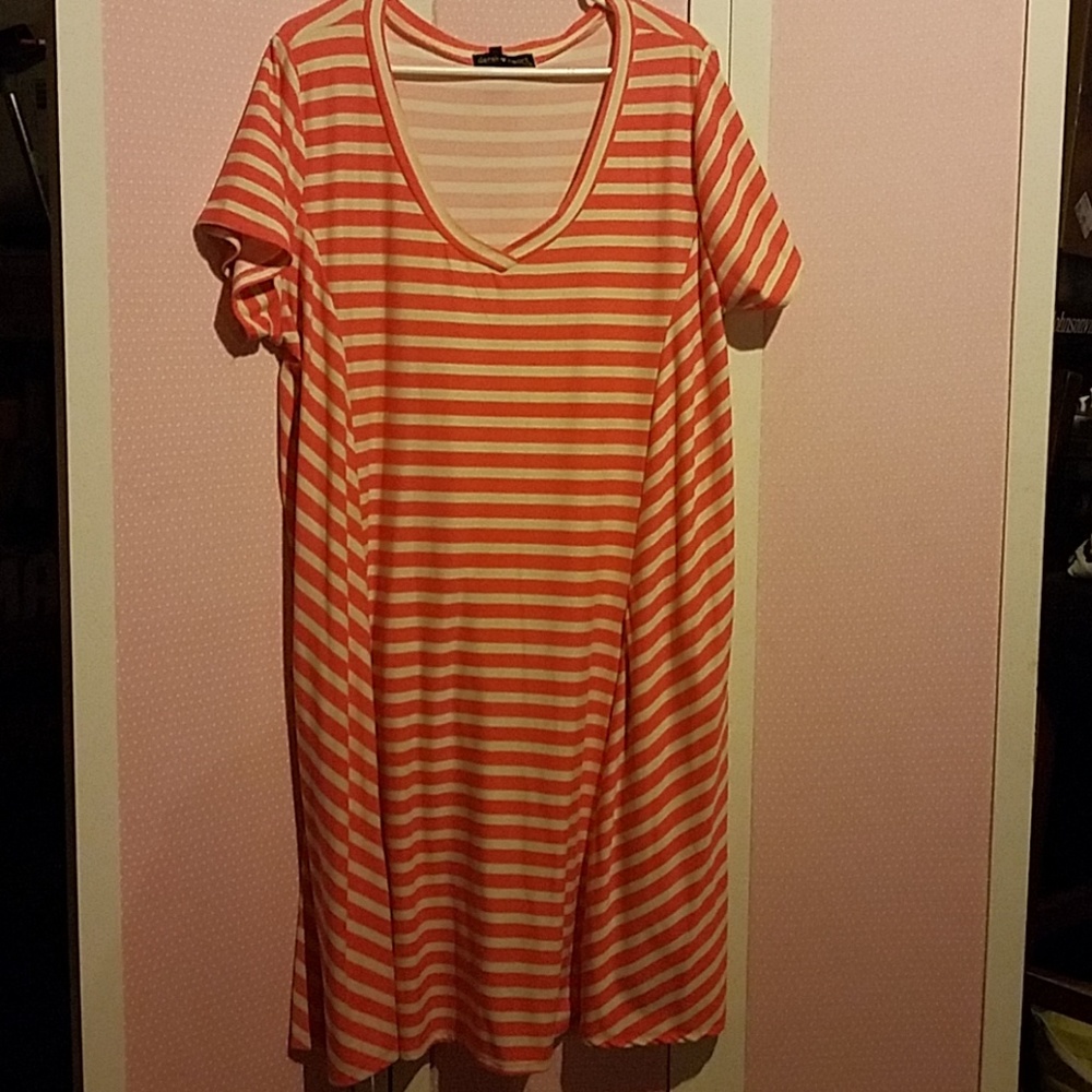 Stretchy orange white t-shirt dress size 3X